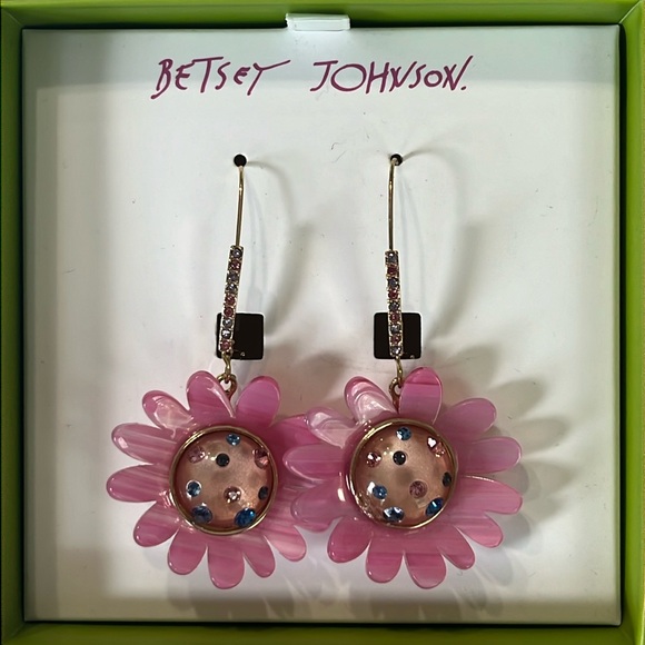 Betsey Johnson Daisy Shepard Hook Earrings Crystals Pink NWT - Picture 2 of 8